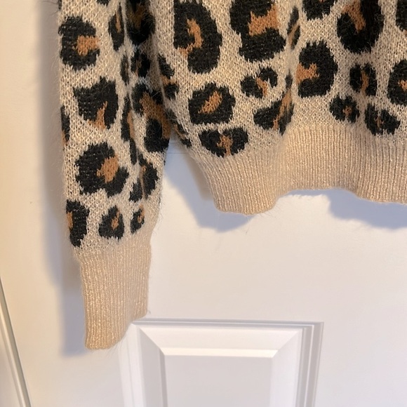 Knox Rose Women's Leopard Print Sweater Size Small - Picture 5 of 5